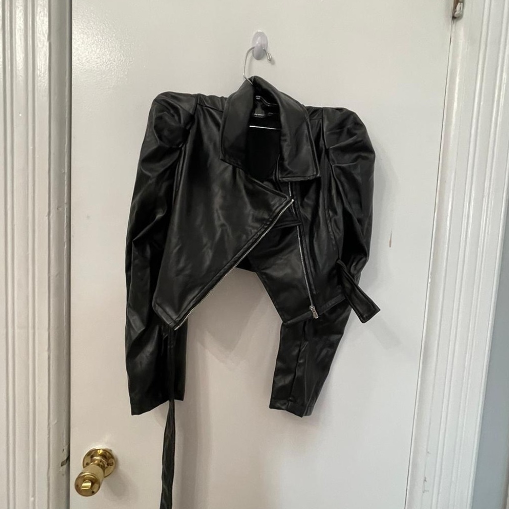 Black cropped jacket